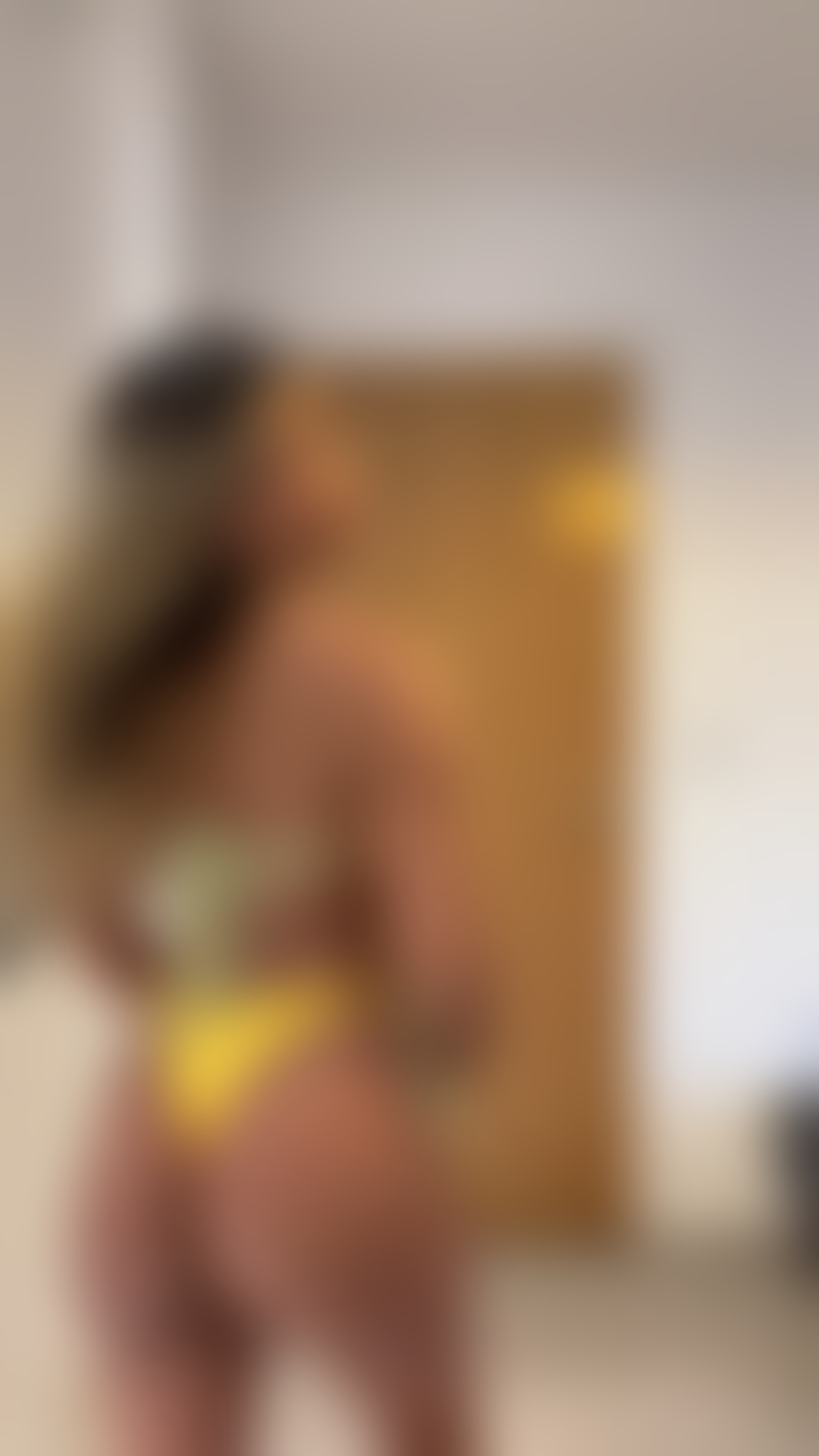 Escorts East London Canary Wharf - DLR Station - East London - Photos for Tayna....Petite Brazilian Tease in UK 🔥